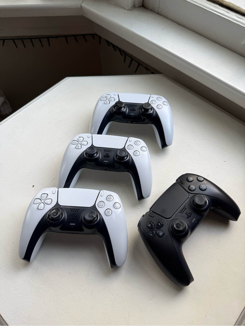 PlayStation 5 controllers